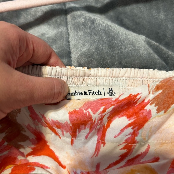 Abercrombie & Fitch Floral Puff-Sleeve Midi Dress in Cream, Rust, Mustard - Picture 3 of 3